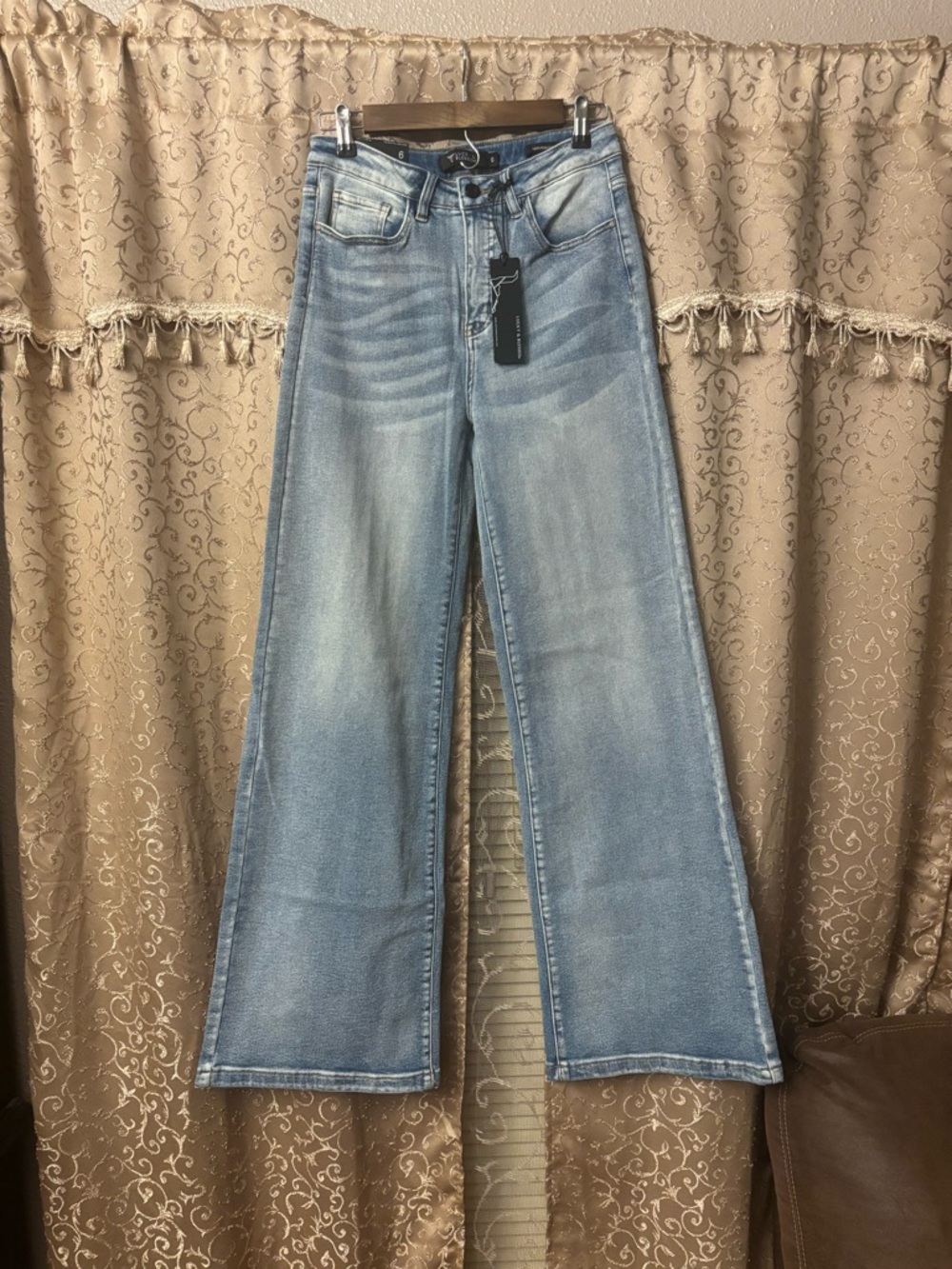 NWT Lucky and Blessed Hi Rise Trouser Women’s Jeans- Size 6